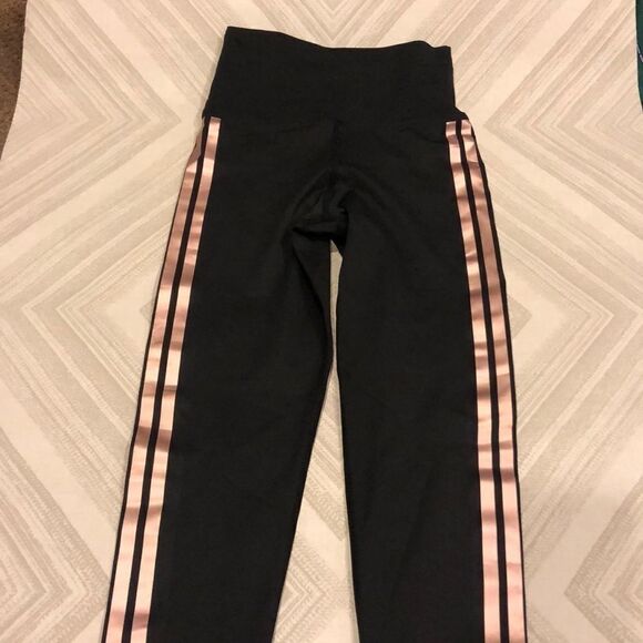 Beach Riot Black Leggings Rose Gold Side Stripes - Picture 6 of 10